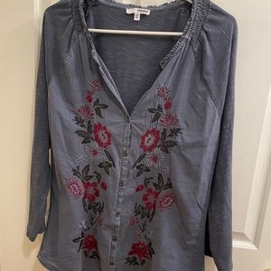 6/$20 Sonoma Boho Style Top, Soft, Washed Denim Blue,Embroidered, Roll Up Sleeve